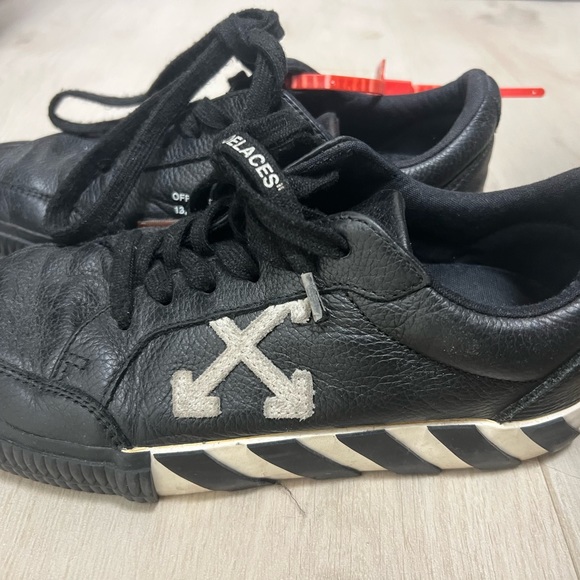 AUTHENTIC OFF WHITE WOMENS SNEAKERS SIZE 37 / 7 - Picture 3 of 4